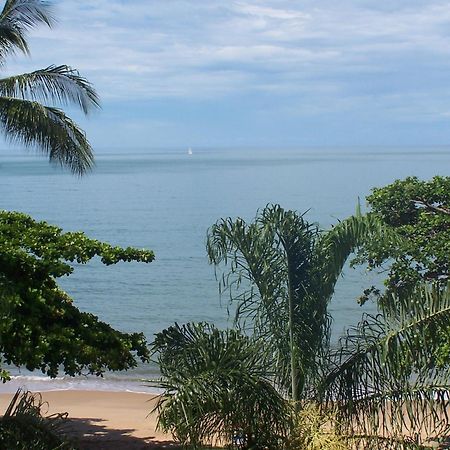 Roydon Beachfront Apartments Trinity Beach Ngoại thất bức ảnh