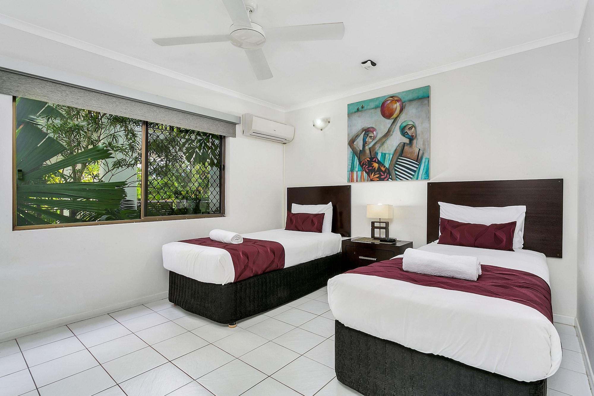 Roydon Beachfront Apartments Trinity Beach Ngoại thất bức ảnh