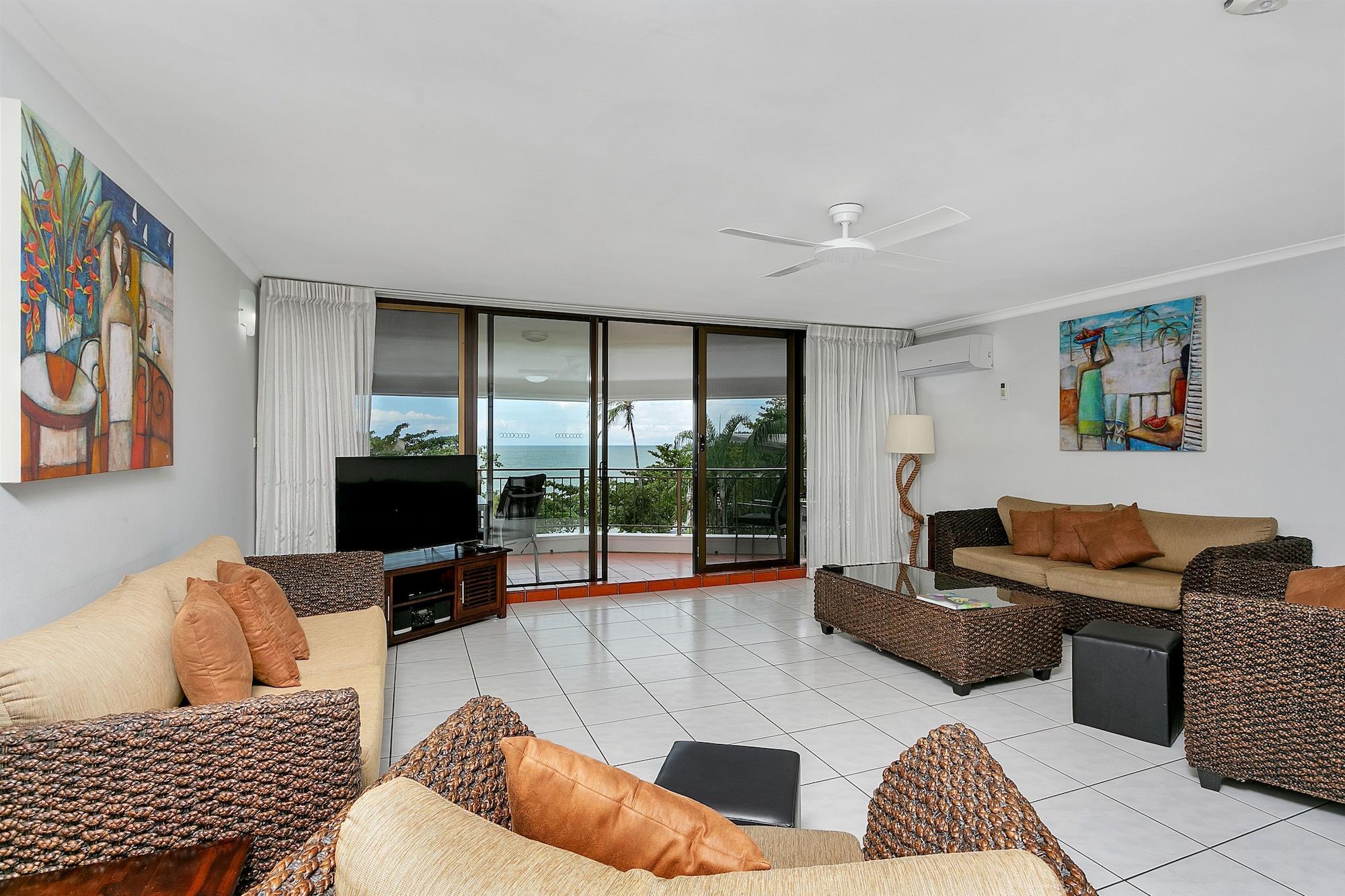 Roydon Beachfront Apartments Trinity Beach Ngoại thất bức ảnh