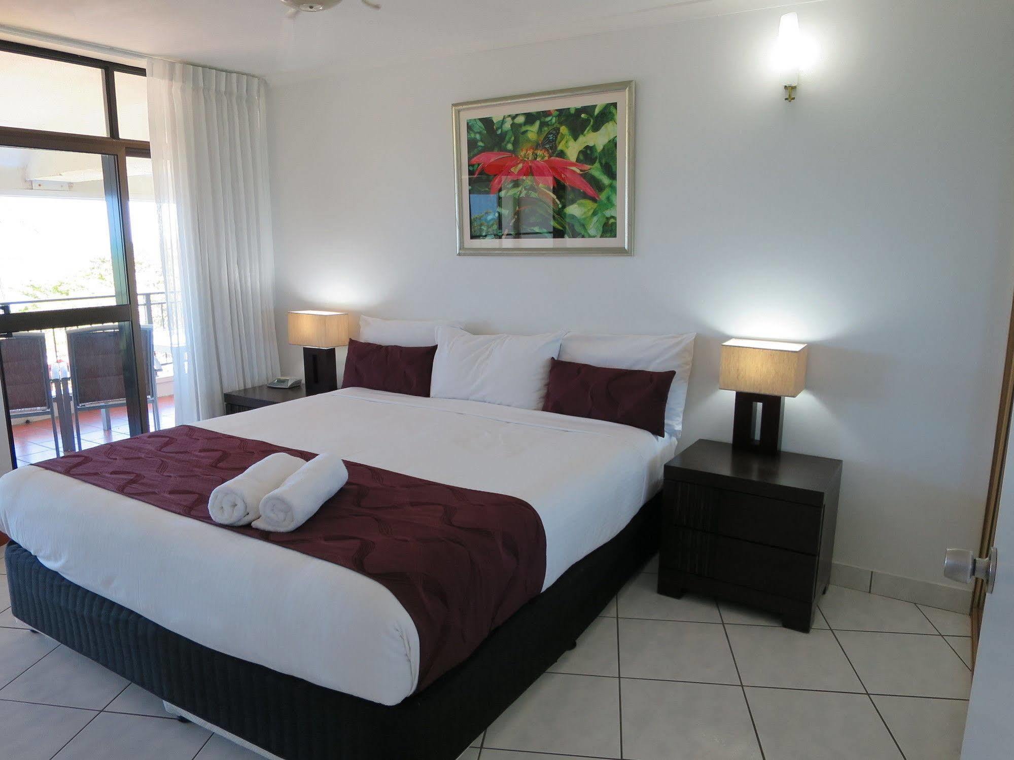 Roydon Beachfront Apartments Trinity Beach Ngoại thất bức ảnh