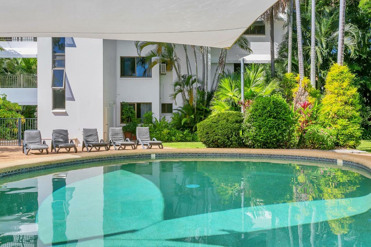 Roydon Beachfront Apartments Trinity Beach Ngoại thất bức ảnh